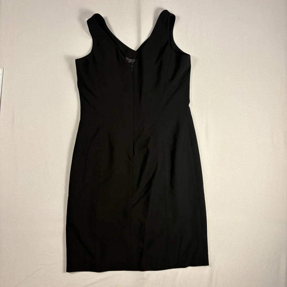 Jones New York Platinum Womens Black V-Neck Sheath Dress Size 12 Sleeveless LBD - Picture 6 of 10